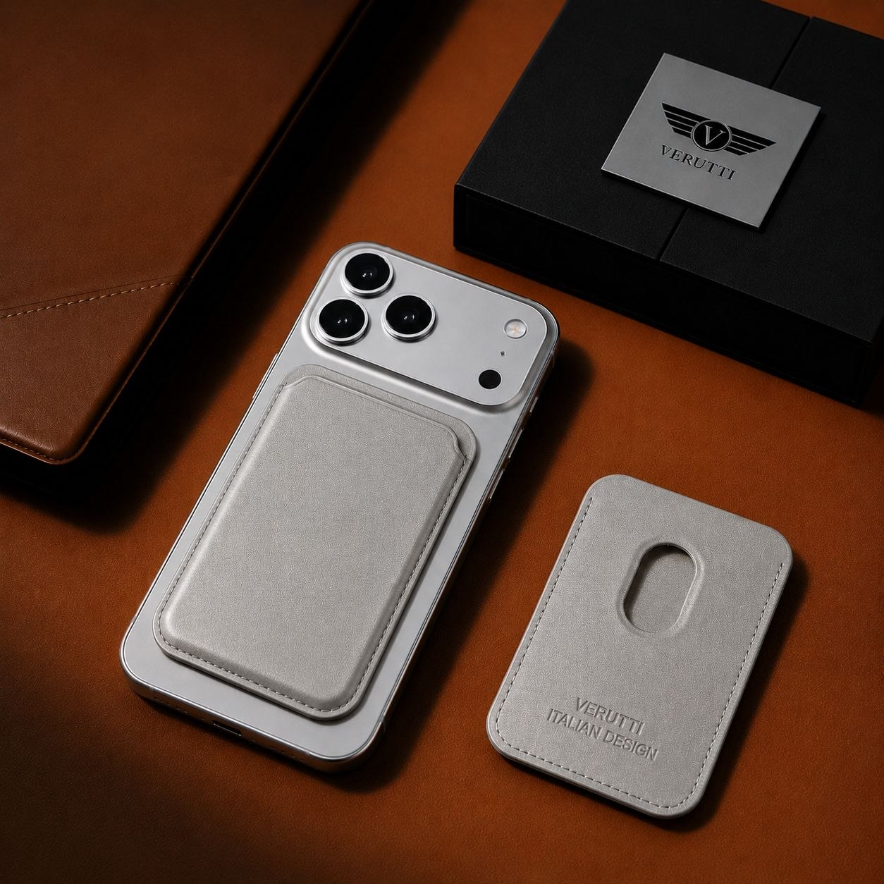 Verutti VRW-5018-Silver | Leather Magnetic Card Holder