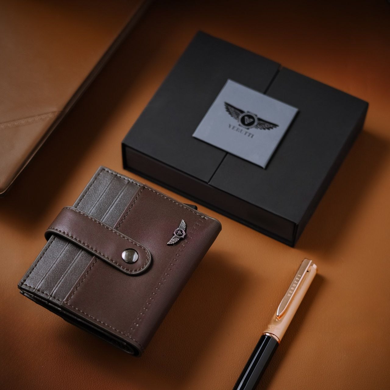 Verutti VRW-1011-2 | Multi-purpose leather wallet: cash, card holder, business card