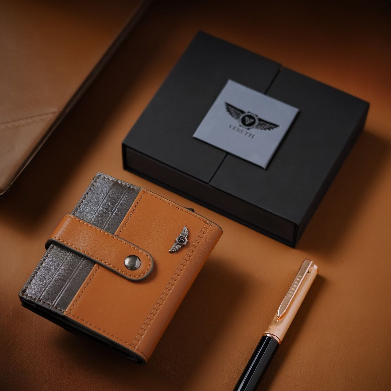Verutti VRW-1011-3 | Multi-purpose leather wallet: cash, card holder, business card